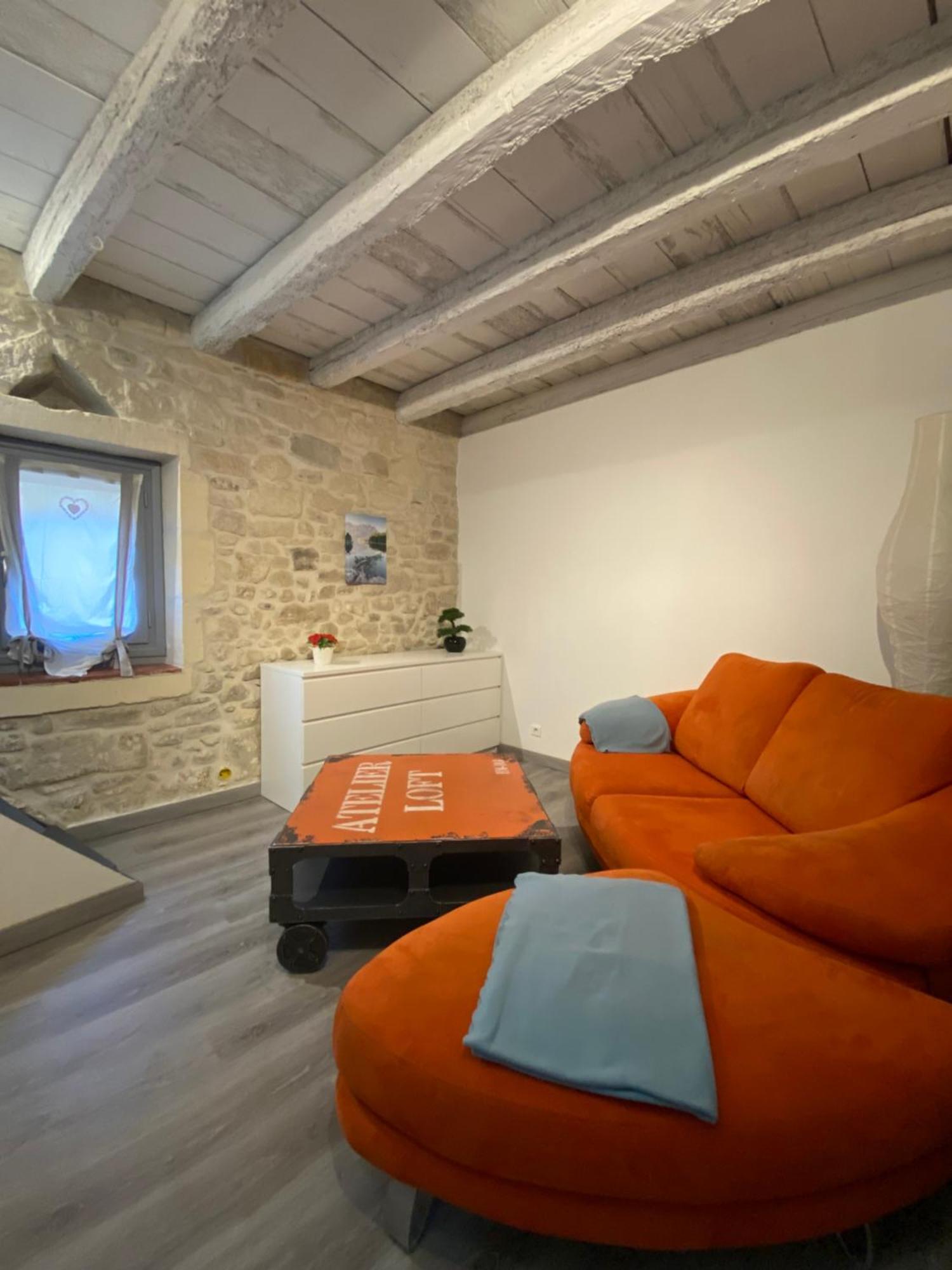 Bienvenue Au 6 - Calme Et Charme De La Pierre. Villa Fourques  Exterior photo