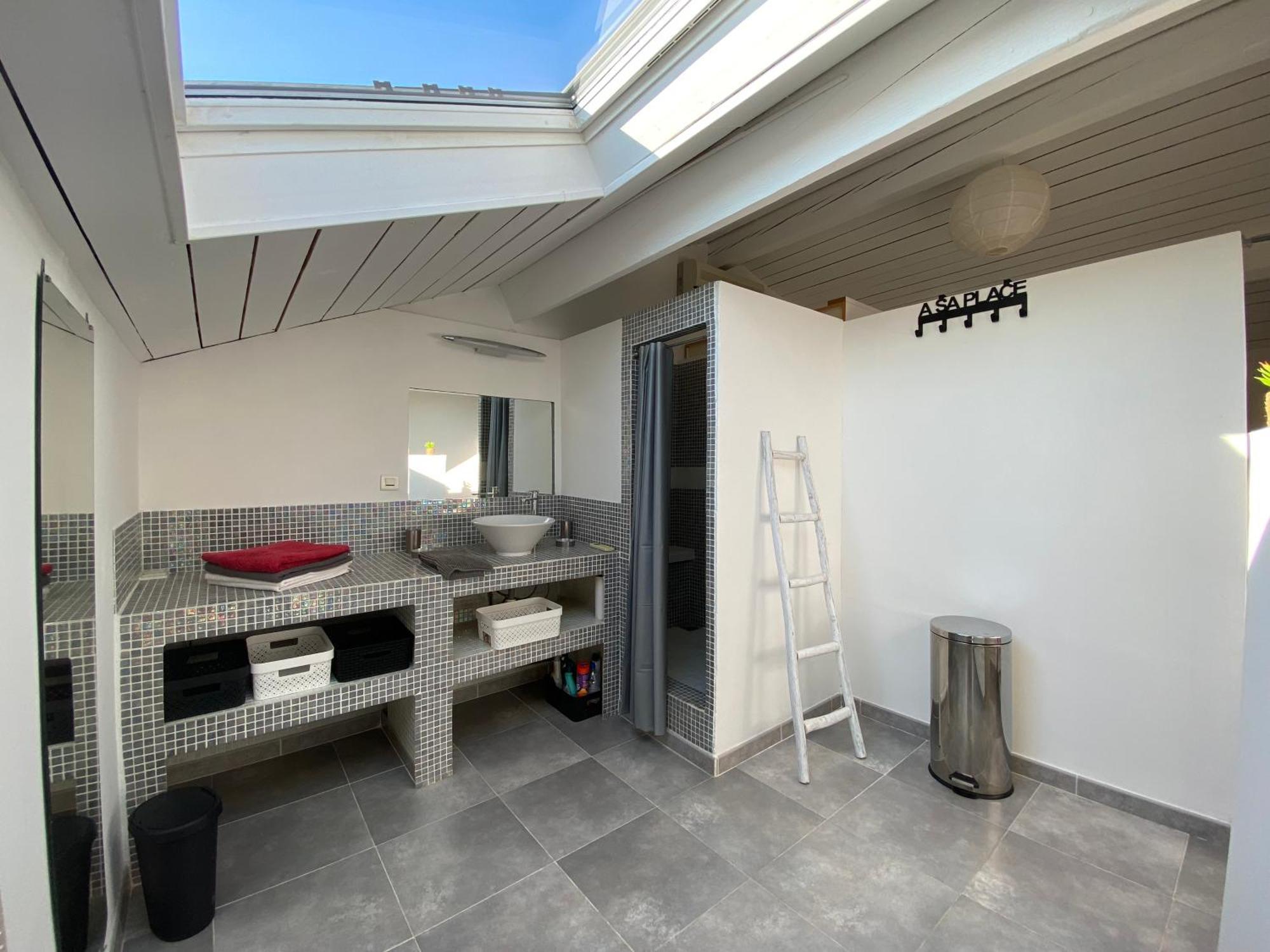 Bienvenue Au 6 - Calme Et Charme De La Pierre. Villa Fourques  Exterior photo